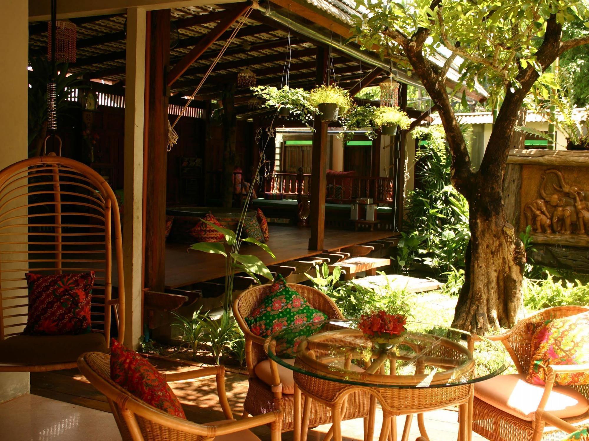 Pak Chiang Mai Hotel Exterior photo